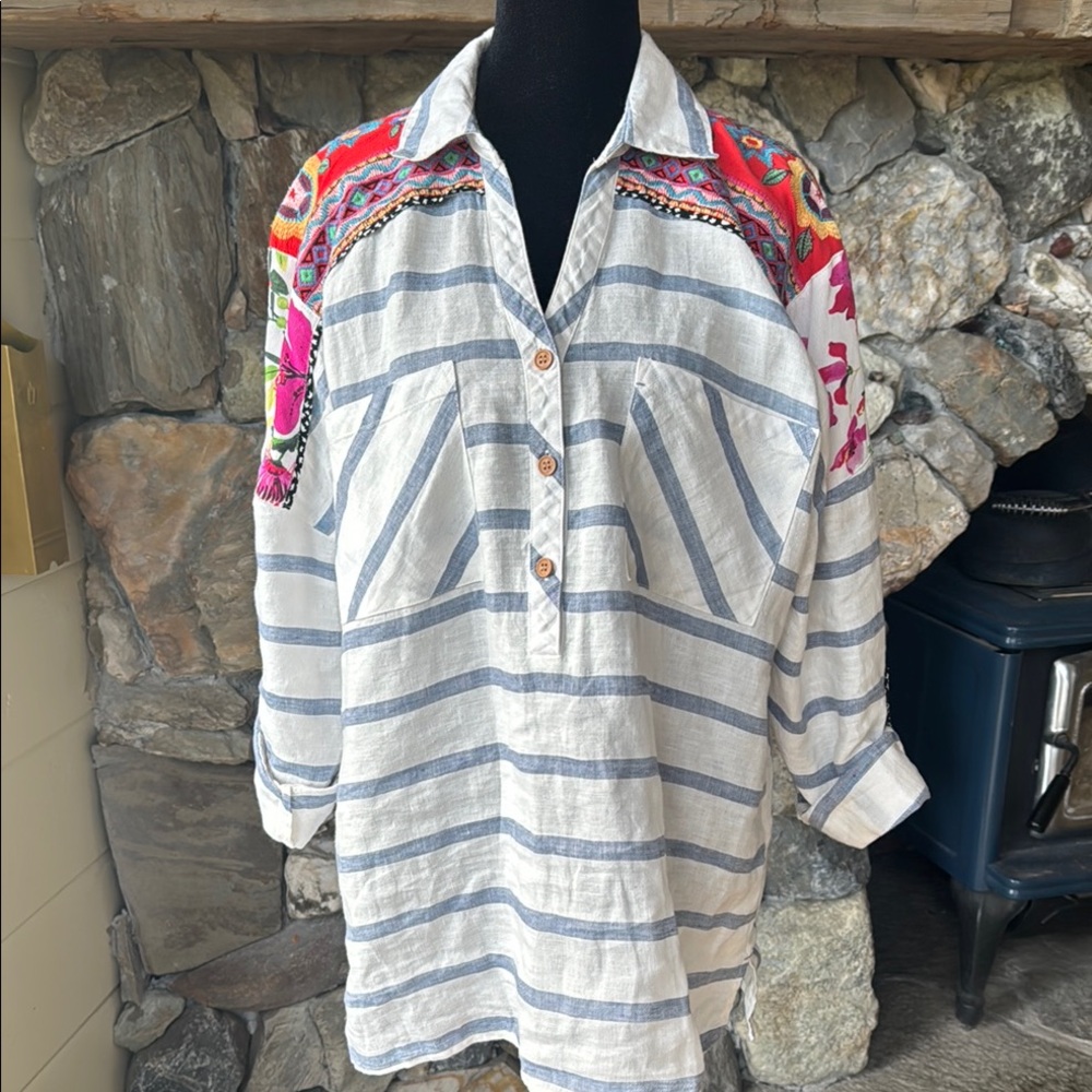 John Mark Striped Linen Denim & Floral Blouse Women’s Medium - Picture 2 of 14